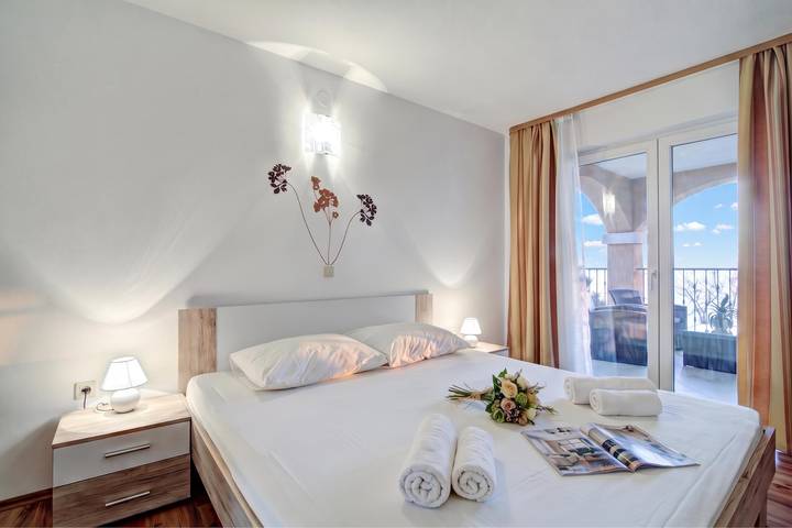 Apartamento entero, Comfy Sunset And Sea View Apt /w Jacuzzi in Senj, Region de Kvarner