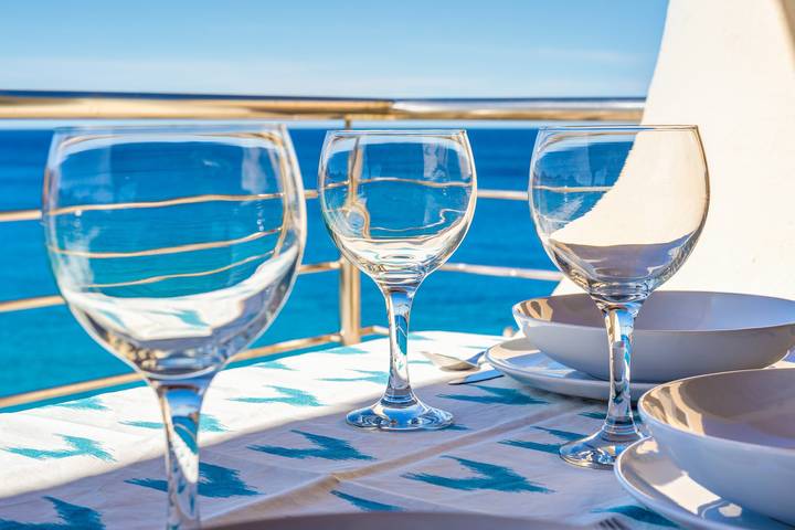 Apartamento entero, Apartamento vacacional "Mirador" con vistas al mar y piscina in Cala Carbó (Mallorca), Pollença
