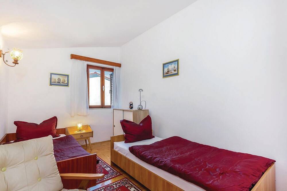Ganze Wohnung, Schöne Ferienwohnung in Kraljevica mit Wlan in Kraljevica, Primorje-Gorski Kotar