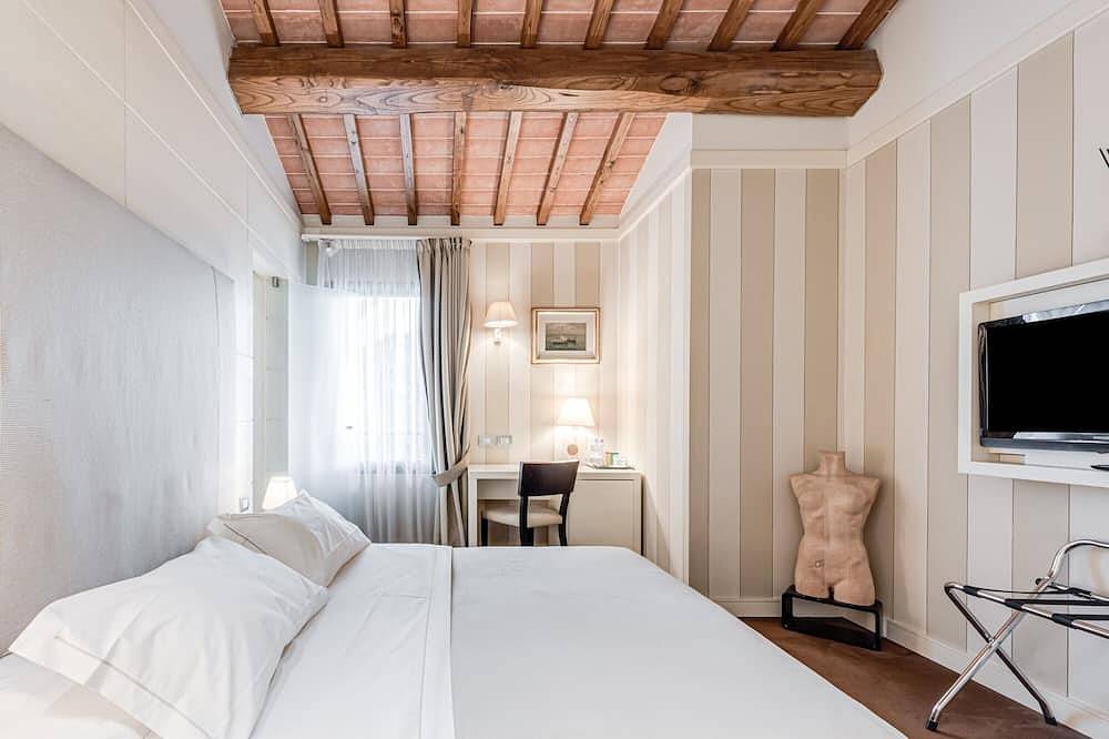 Entire apartment, Molo 73 Elba Room - Breakfast and Parking in Empoli, Florence Province