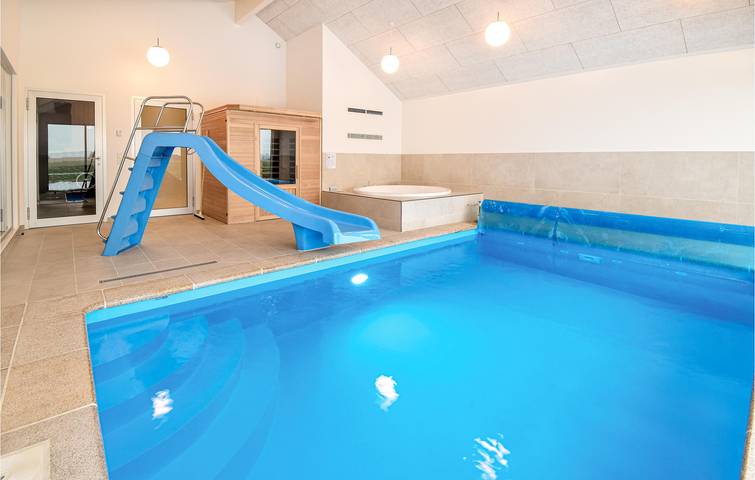 Ferienhaus für 14 Personen, mit Sauna und Pool sowie Whirlpool und Terrasse auf Fünen - 3