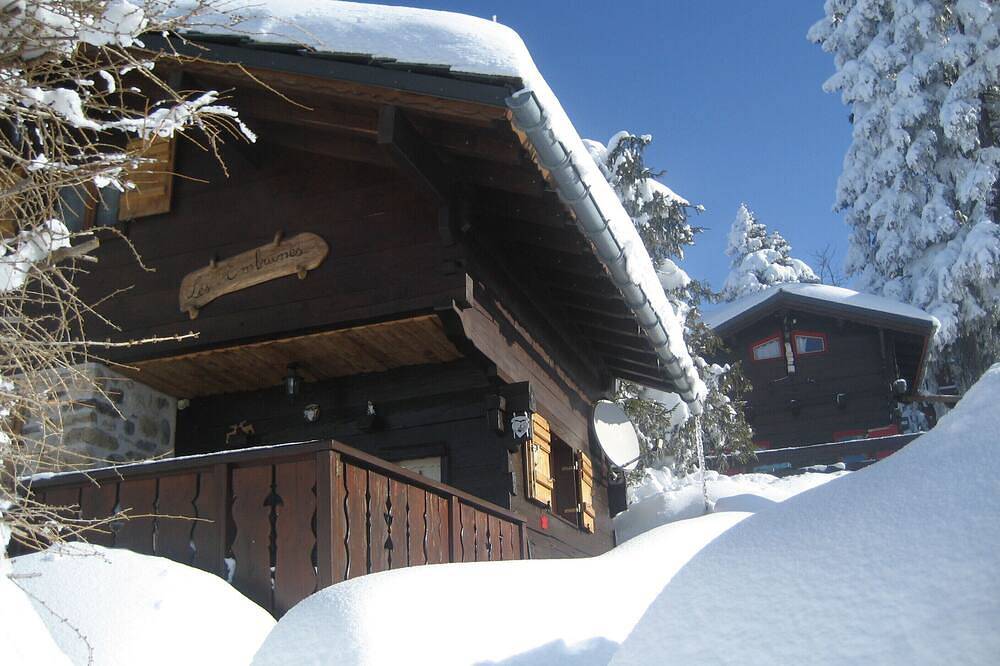 Chamrousse châlet 3*  indépendant, typique bois et pierres + cheminée /été-hiver in Chamrousse, Parc national des Écrins