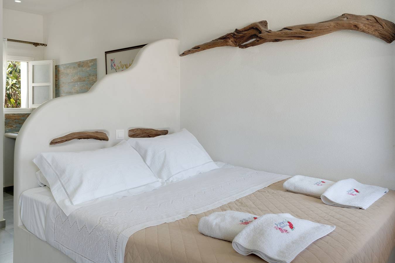 Studio entier, Studio "Politimi's N2" avec vue sur la montagne, Wi-Fi et climatisation in Amorgos
