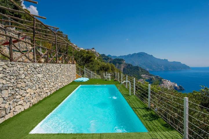 Villa pour 21 personnes, avec jardin ainsi que piscine et vue à Amalfi