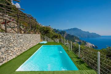Villa pour 21 personnes, avec piscine ainsi que vue et jardin à Amalfi
