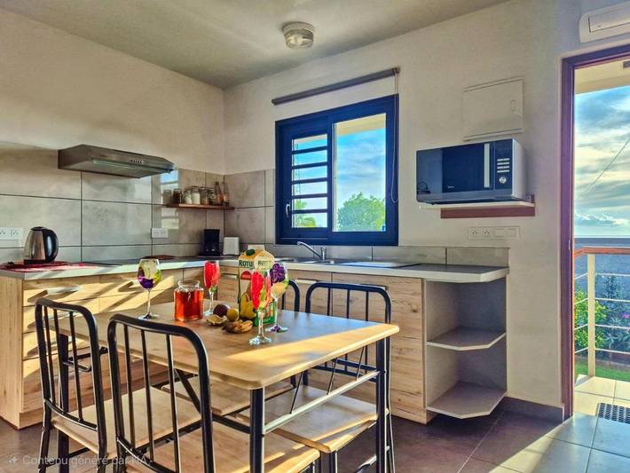 Gîte pour 6 personnes, avec vue et jardin dans Teahupo'o - 4