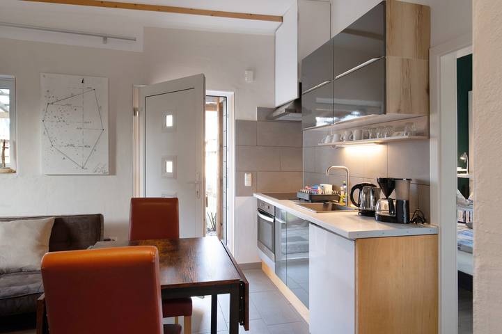 Apartamento inteiro, Apartamento 'an der Ostsee' com terraço privado, jardim privativo e Wi-Fi in Mechelsdorf, Bastorf