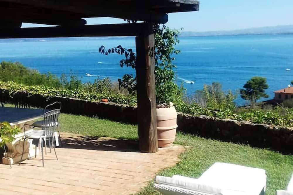 Villa with amazing sea view in Giannella, Provincia de Grosseto