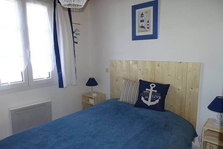 Location de vacances pour 6 personnes, avec jardin et terrasse, animaux acceptés dans Plage des Sables-Vignier - 3