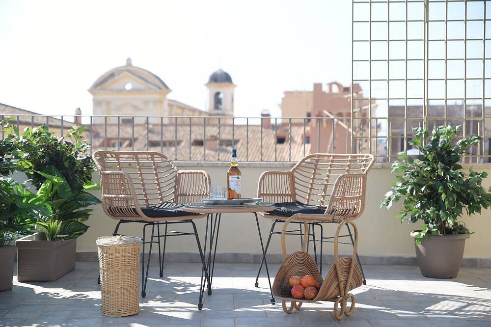 Entire apartment, Neptune holiday home, penthouse and penthouse in the sea view village near beaches in Nettuno, Rome Province