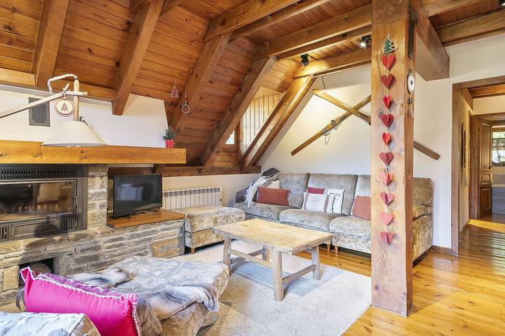 Gîte pour 6 personnes, avec terrasse dans Arties - 2