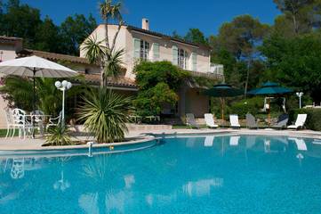 Chambre d’hôte pour 2 personnes, avec jardin et piscine à Lorgues