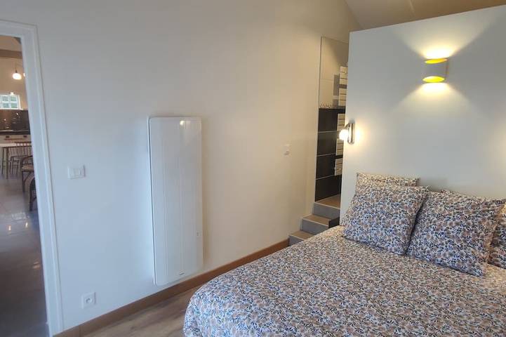 Location de vacances pour 2 personnes, avec terrasse ainsi que jacuzzi et jardin à Tollevast - 3