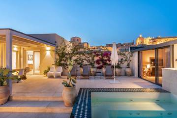 Gîte pour 8 personnes, avec terrasse à Noto