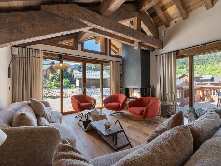 Chalet pour 14 personnes, avec terrasse et jacuzzi