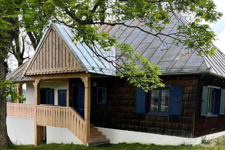 Maison de campagne pour 4 personnes, avec terrasse ainsi que vue et jardin dans Mărișel