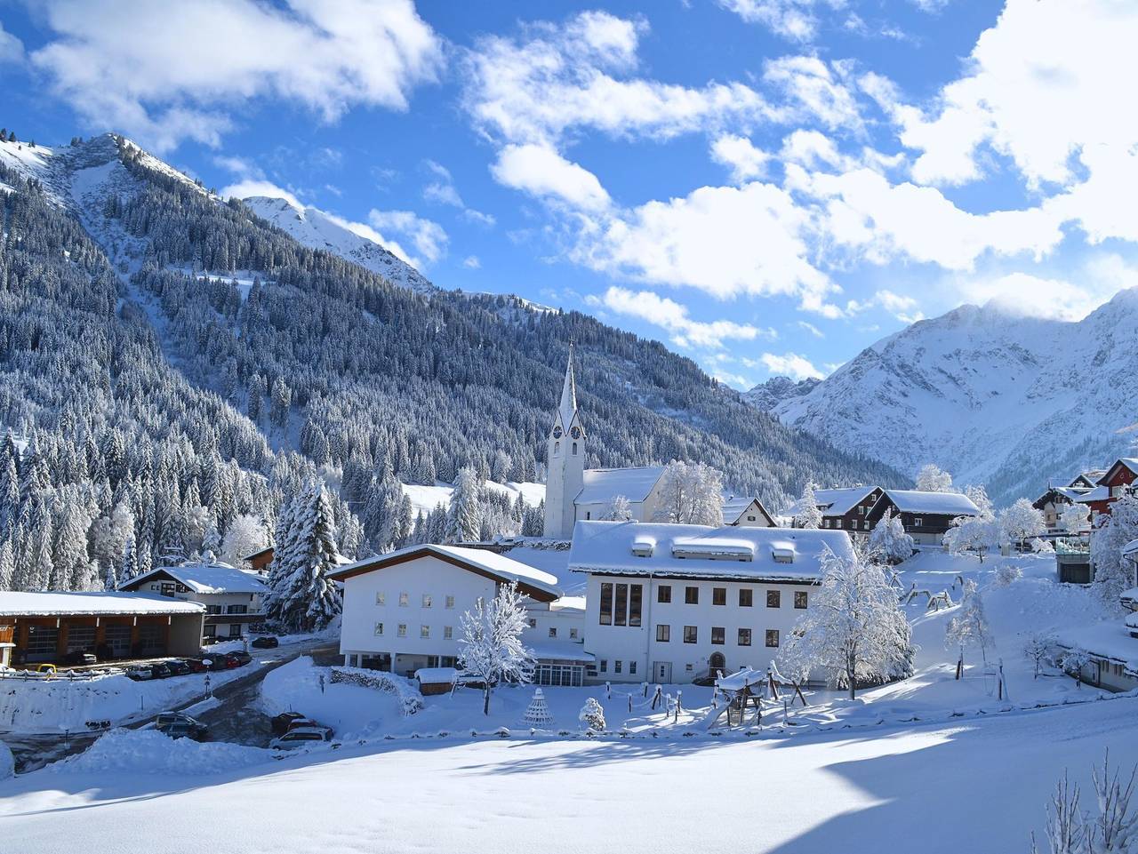 Ganze Ferienwohnung, Alp-Chalet - Ferienwohnungen - 1-Raum Studio Appartement Nr. 3, 4, 9 in Hirschegg Kleinwalsertal, Mittelberg