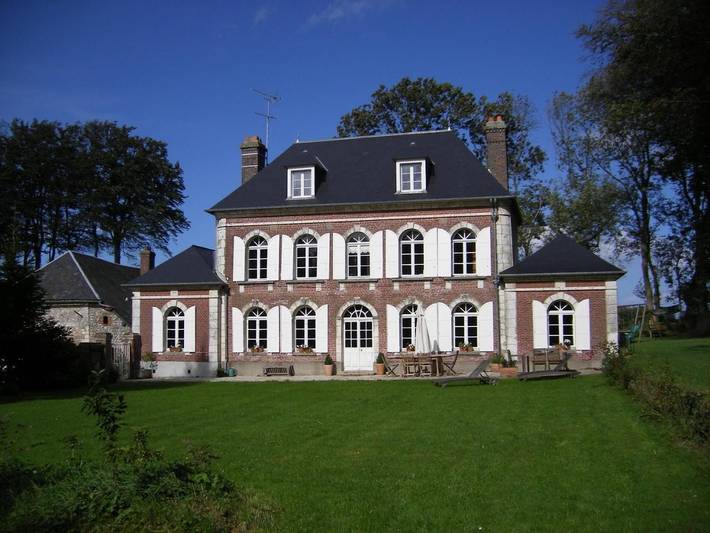 Chambre d’hôte pour 2 personnes, avec Terrasse ainsi que Jardin et Vue à Les Loges