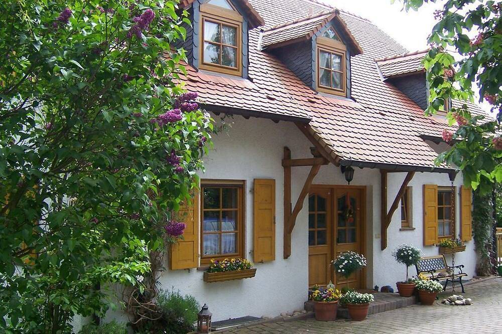 Entire apartment, Ferienwohnung Weidastal - apartment/apartment, shower, Wc, 1 bedroom in Alzey, Kurpfalz