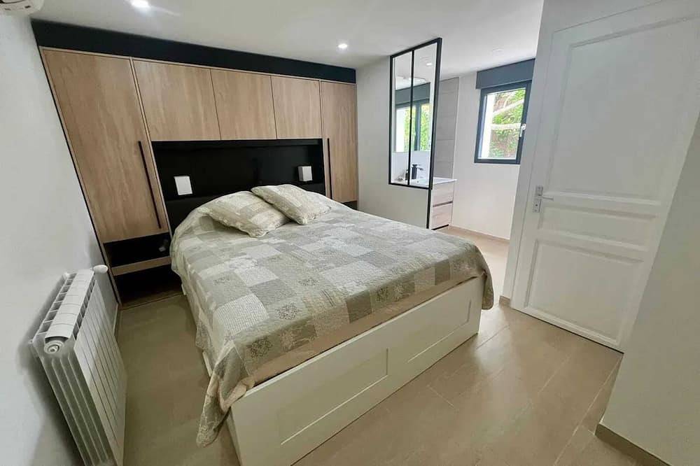 Entire apartment, Homerez - Apartment Mouans-Sartoux in Mouans-Sartoux, Cannes region