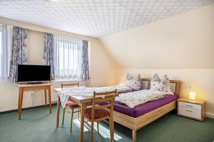 Ferienwohnung für 2 Personen, mit Garten in Kressbronn am Bodensee