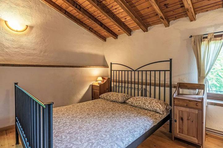 Magnifica villa indipendente per 6 ospiti con Wifi, Tv, patio e animali ammessi in Calvi (Rialto), Rialto