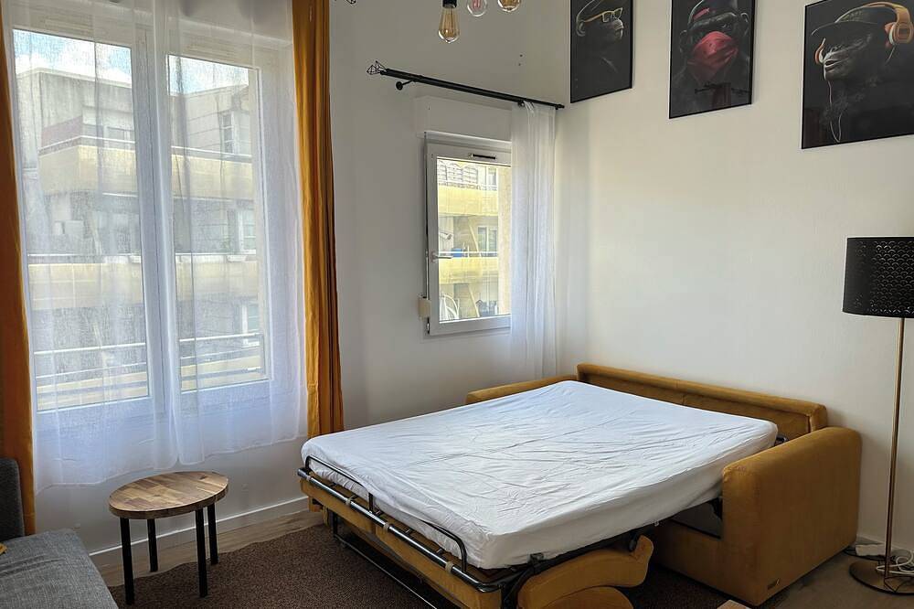 Entire apartment, Elegant 3 Rooms with Free Parking in Saint Denis University by immo kit Bnb in Saint-Denis, Seine-Saint-Denis