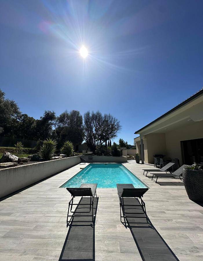 Villa per 6 persone, con giardino e terrazza nonché piscina - 1