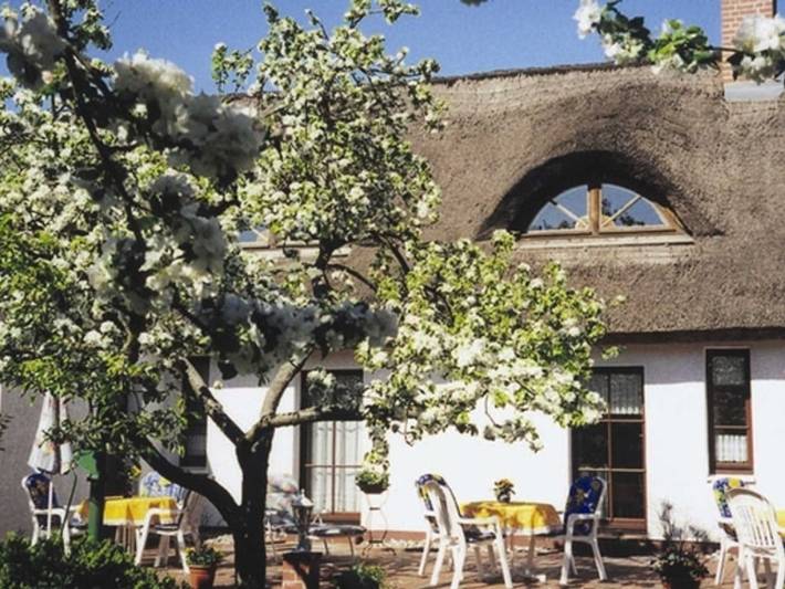Ferienwohnung für 2 Personen, mit Garten und Terrasse in Karlshagen