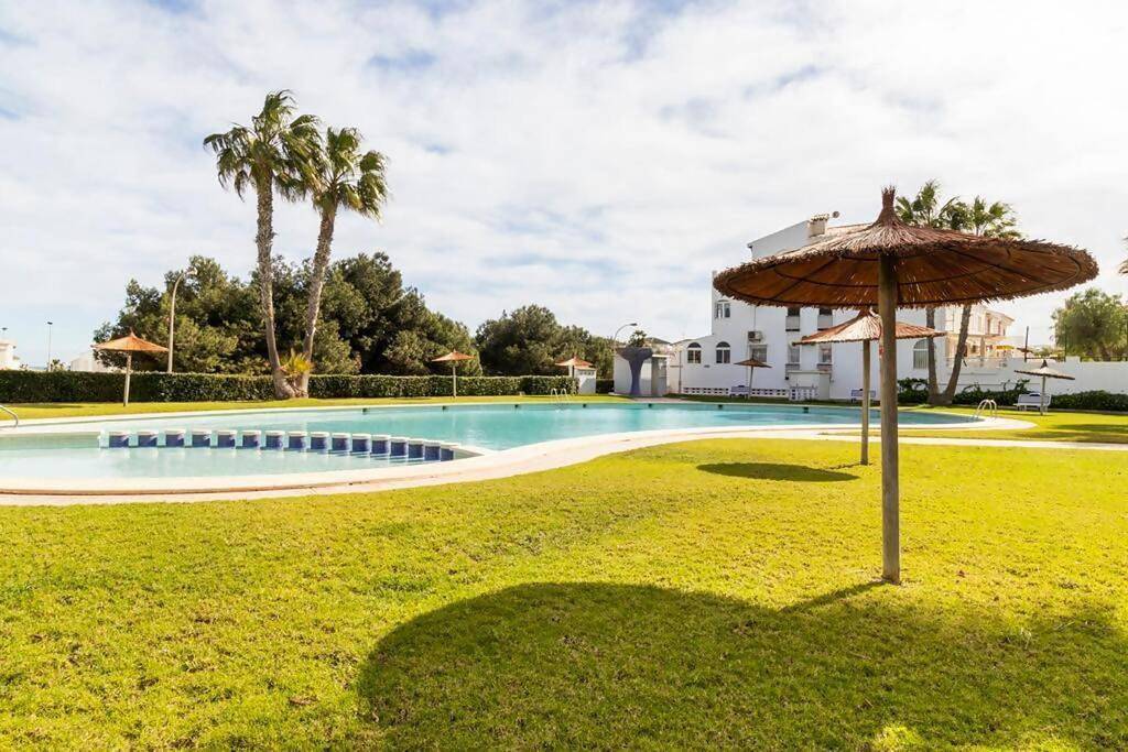 Ganze Wohnung, Two-Bedroom Apartment in Torrevieja, Costa Blanca