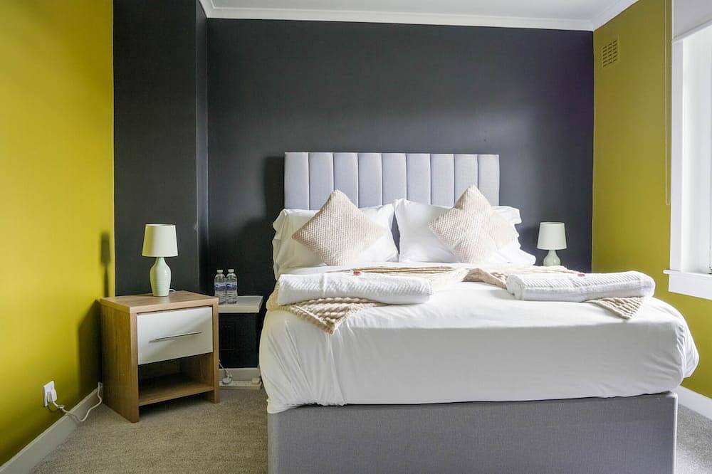Caledonia Luxe Stays Short Lets Agency Bathgate in Livingston, West Lothian
