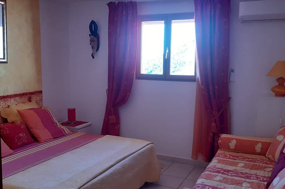 Villa Entre, Ciel, Montagne et mer in Olmeto, Sartène e dintorni