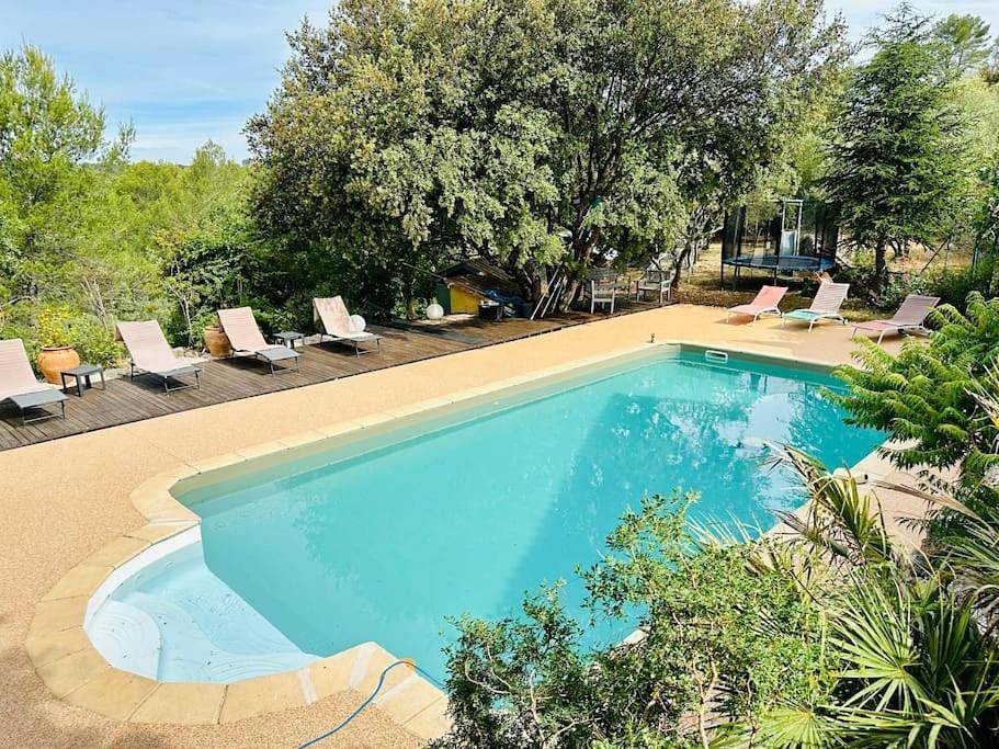 Appartement entier, Two-Bedroom Apartment in Bras, Région de Brignoles