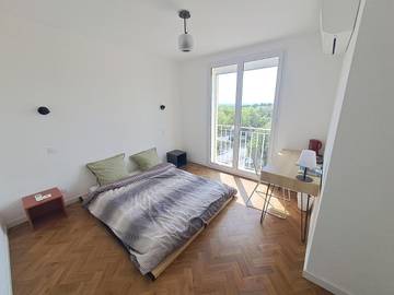 Chambre d’hôte pour 2 personnes, avec vue et balcon à Manosque