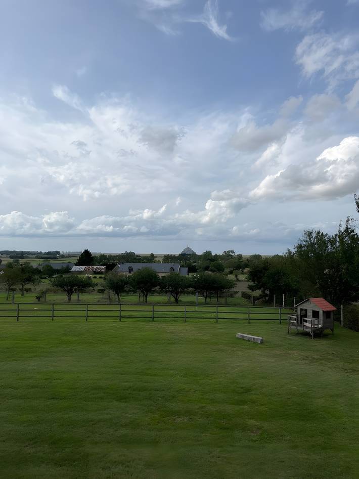 Ferienhaus 'Gîte Le Moulin De La Butte' mit privater Terrasse, Garten und Wlan in Huisnes-sur-Mer, Mont-Saint-Michel-Bucht