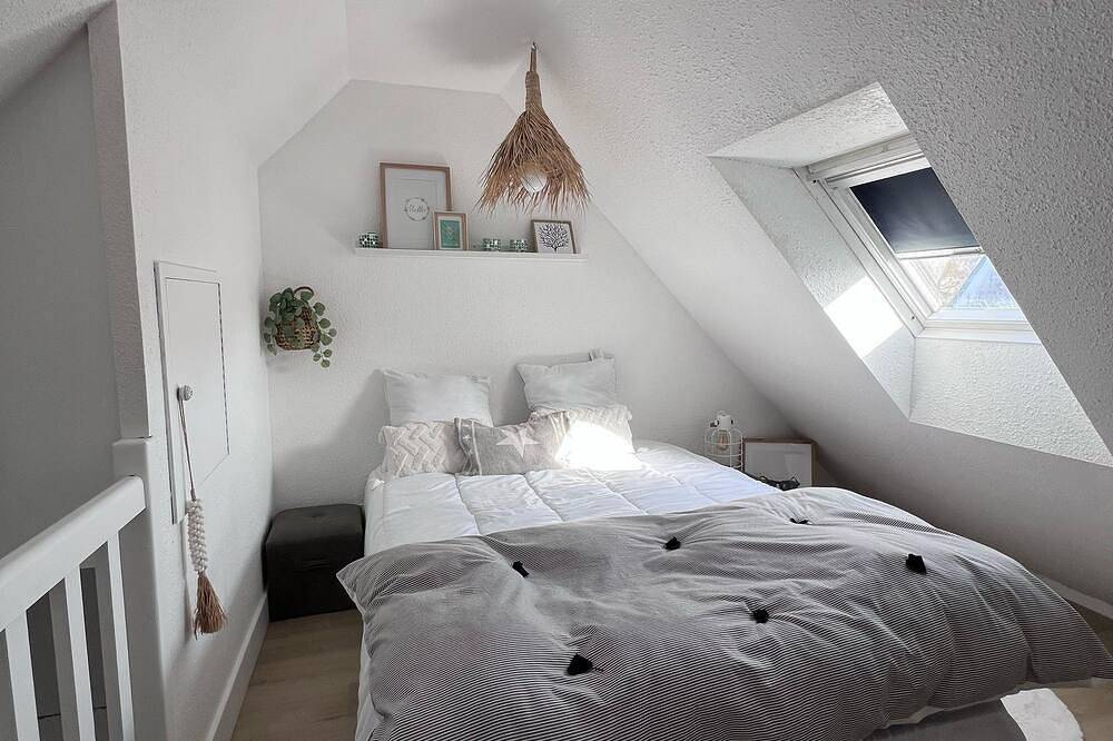 Small house, direct access to beach and coastal paths in Larmor-Baden, Côte des Mégalithes