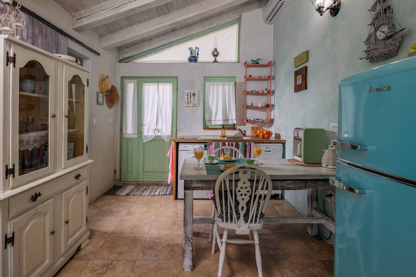 Tiny House With Private Pool Kostrena in Vrh Martinscice, Primorje-Gorski Kotar