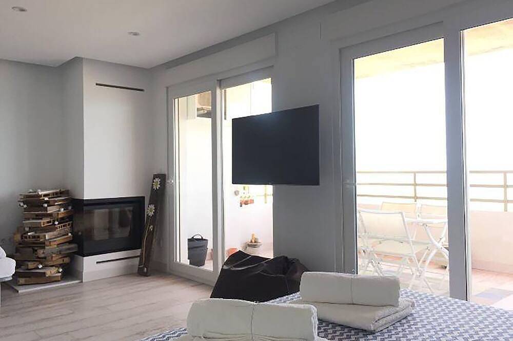 Entire apartment, Brand-new loft, right on the beach with a pool, in Matalascañas in Matalascañas, Almonte