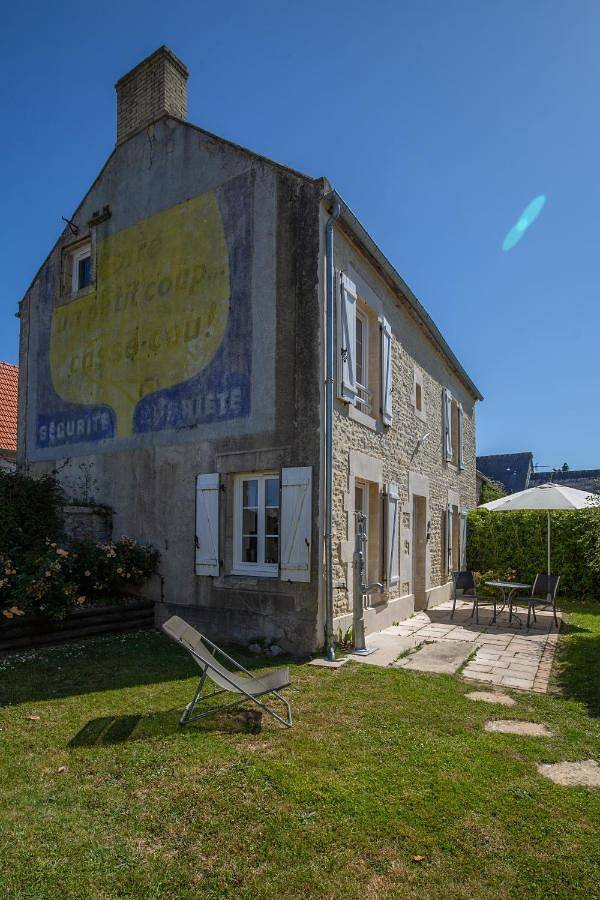 Location de vacances pour 5 personnes, avec jardin ainsi que piscine et vue à Longues-sur-Mer