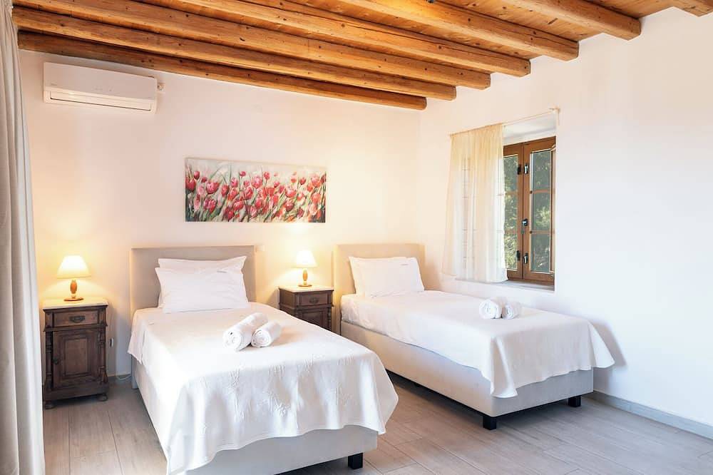 Entire apartment, Blue Vista Patmos Sofia Quadruple Apartment in Skala (Patmos), Dodecanese