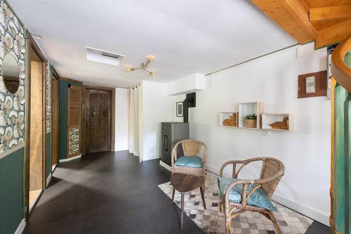 Gîte pour 8 personnes, avec vue ainsi que jardin et balcon à Champdray - 2