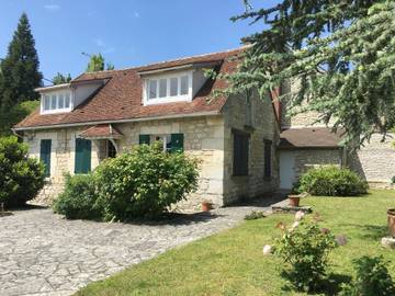 Gîte pour 4 personnes, avec vue et jardin à Lavilletertre
