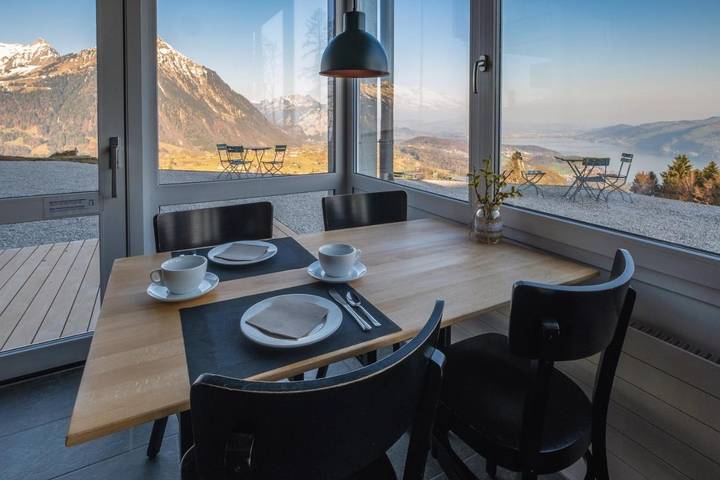 Gîte pour 2 personnes, avec terrasse ainsi que vue sur le lac et vue, animaux acceptés à Aeschi bei Spiez - 2