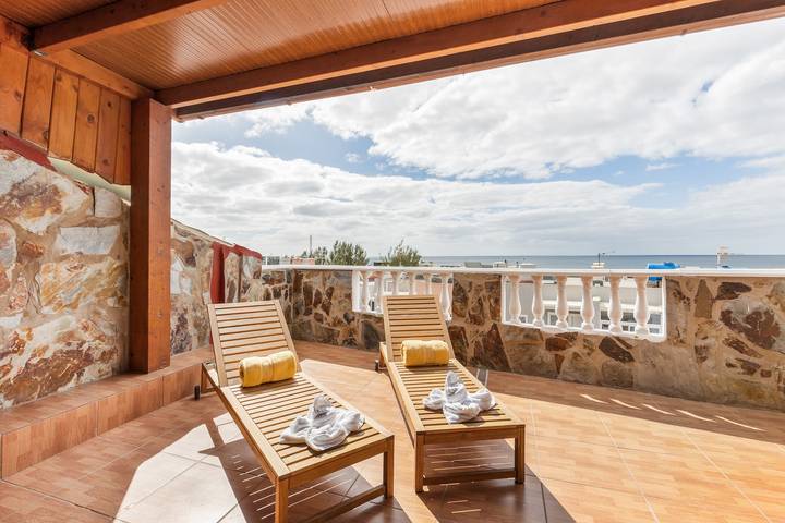 Gîte pour 4 personnes, avec jacuzzi et balcon, animaux acceptés à La Lajita - 2