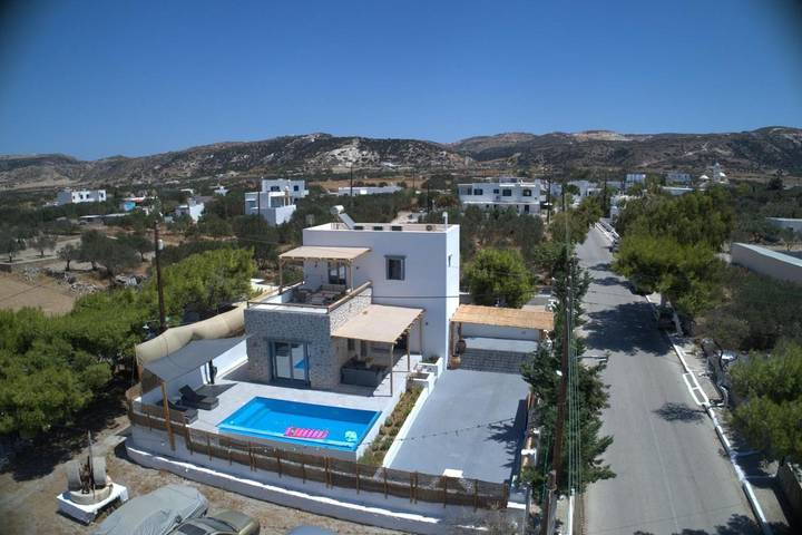 Villa pour 7 personnes, avec jardin ainsi que piscine et vue dans Milos - 4