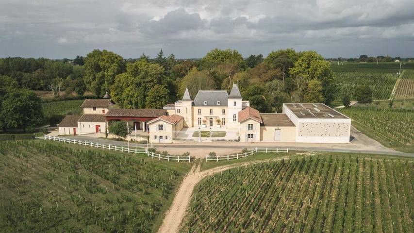 Gîte pour 2 personnes, avec jardin et vue à Néac - 4