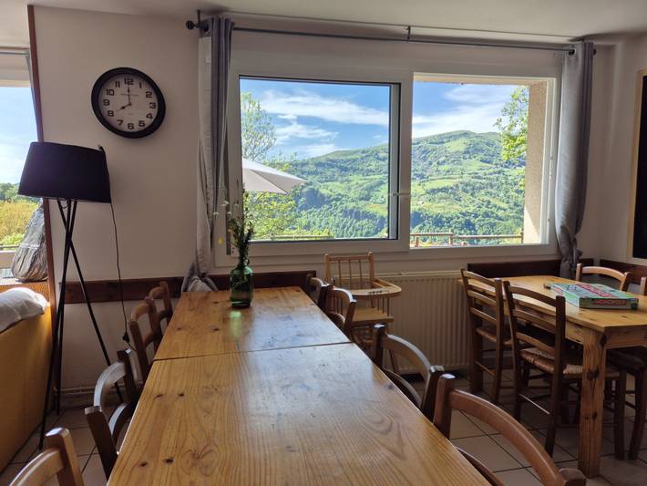 Gîte pour 35 personnes, avec terrasse dans le Cantal - 2
