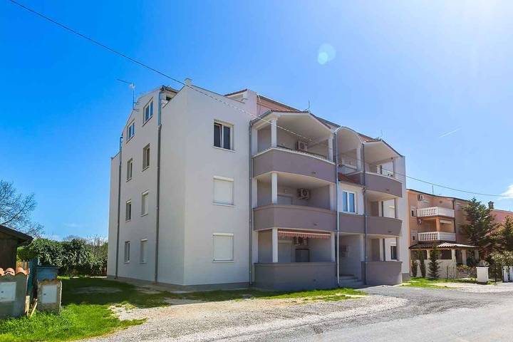 Apartamento vacacional entero, Apartamento vacacional con aire acondicionado y balcón in Medulin City, Medulin