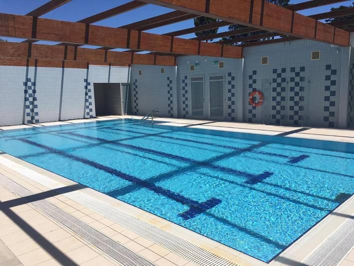 Gîte pour 4 personnes, avec Balcon et Terrasse ainsi que Jardin et Piscine dans Darque - 2