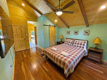 Vacation House for 12 Guests in Lehman Township, Pike County, Picture 1